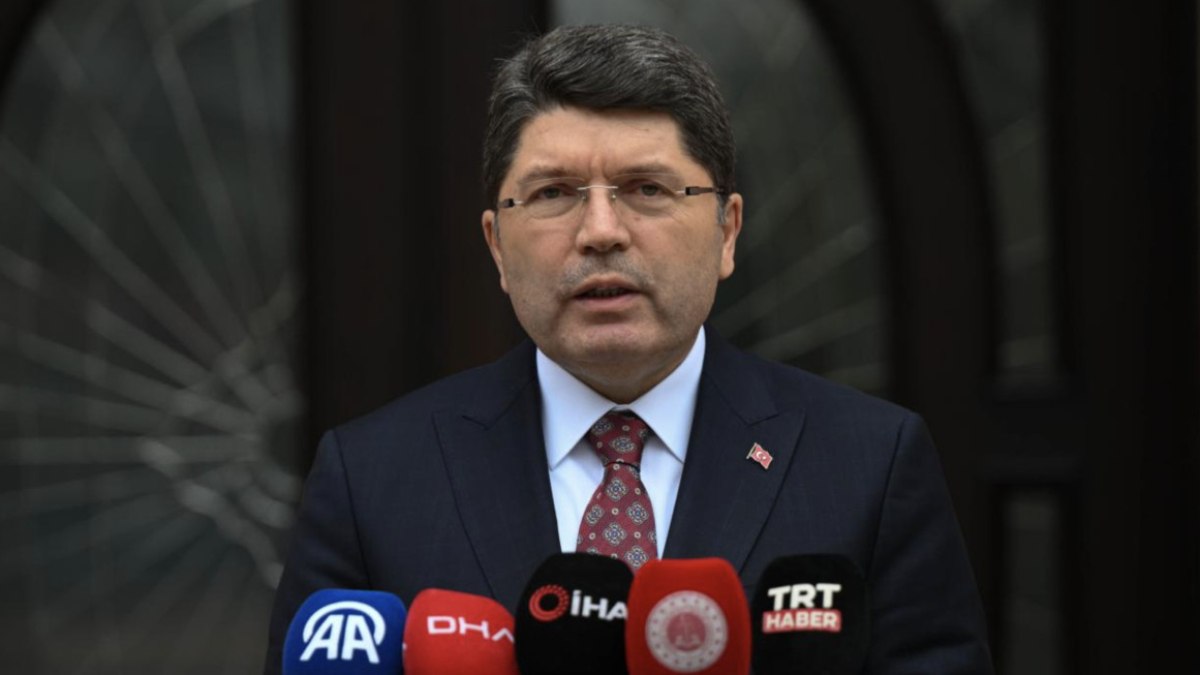 Yılmaz Tunç’tan Öcalan’ın ailesinin İmralı ziyaretiyle ilgili açıklama