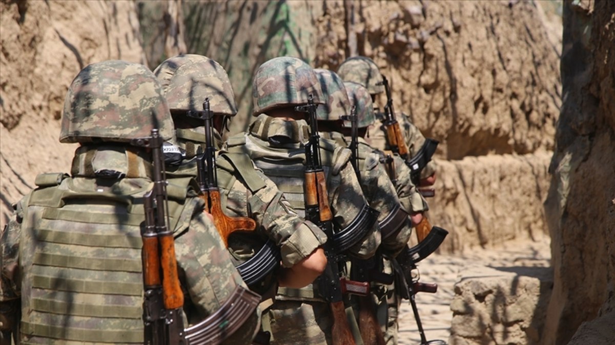 Ermenistan ordusu sınırdaki Azerbaycan mevzilerine saldırdı