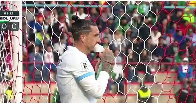 Uruguaylu Yıldız Oyuncu Gimenez, Bolivya Maçında Oksijen Tüpü Kullanarak Herkesi Şaşırttı